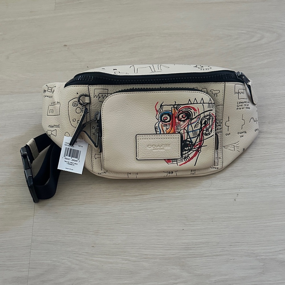 Coach x Basquiat Beige Graphic Men's Belt Bag